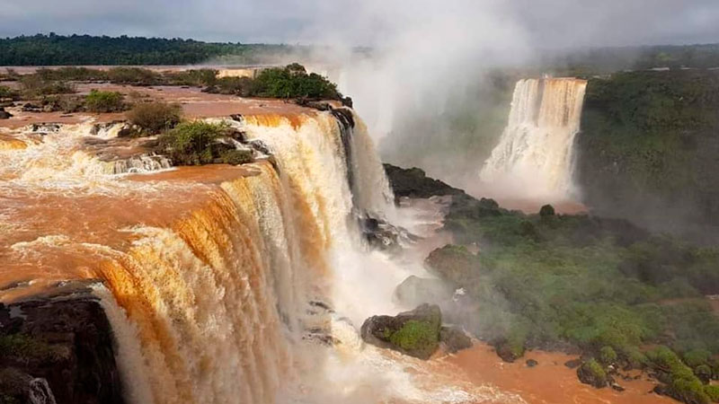 Las Cataratas del Iguazú van recuperando su esplendor 