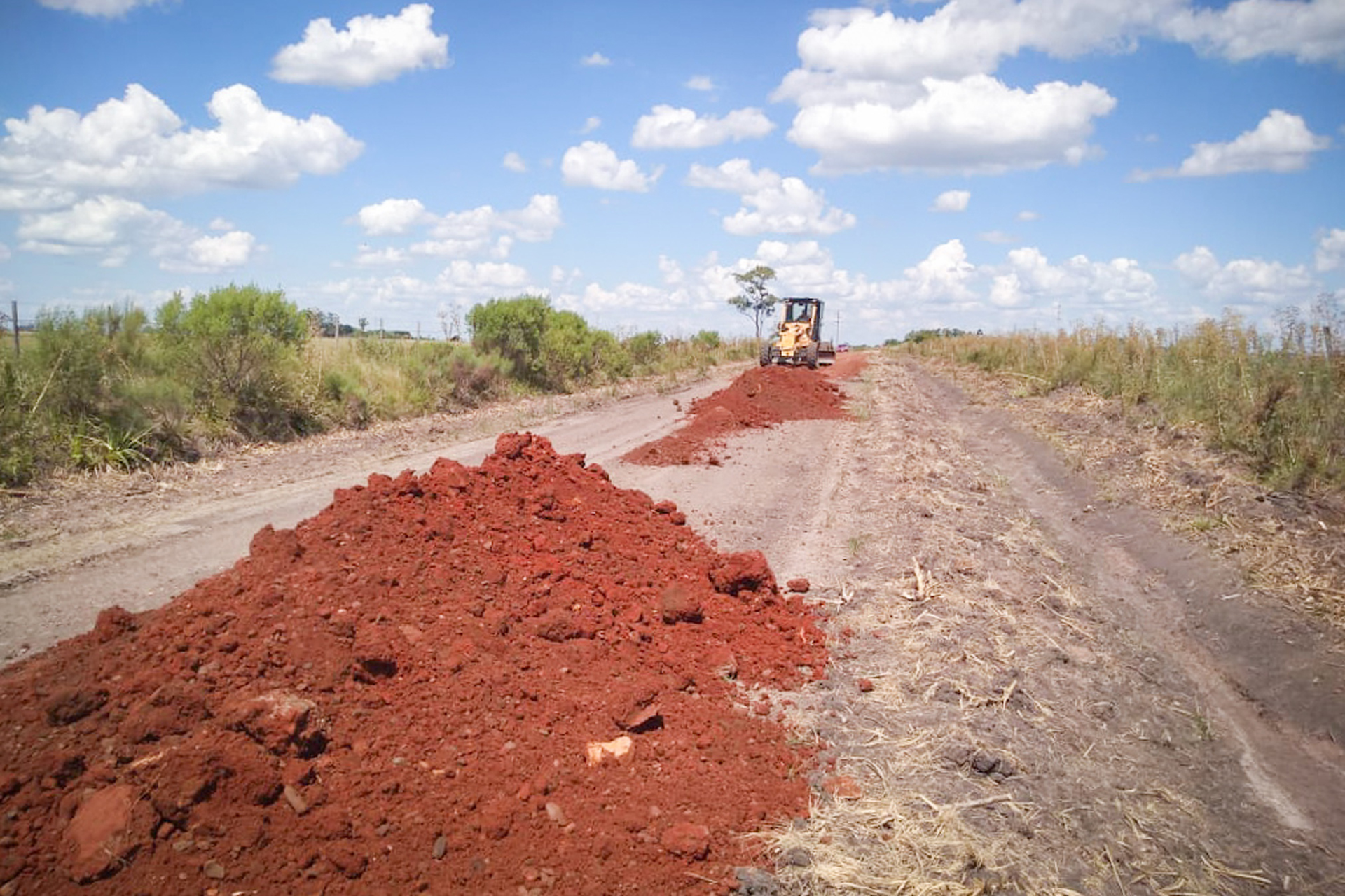 Coordinan mejoras viales para la zona de Ombú en el departamento La Paz
