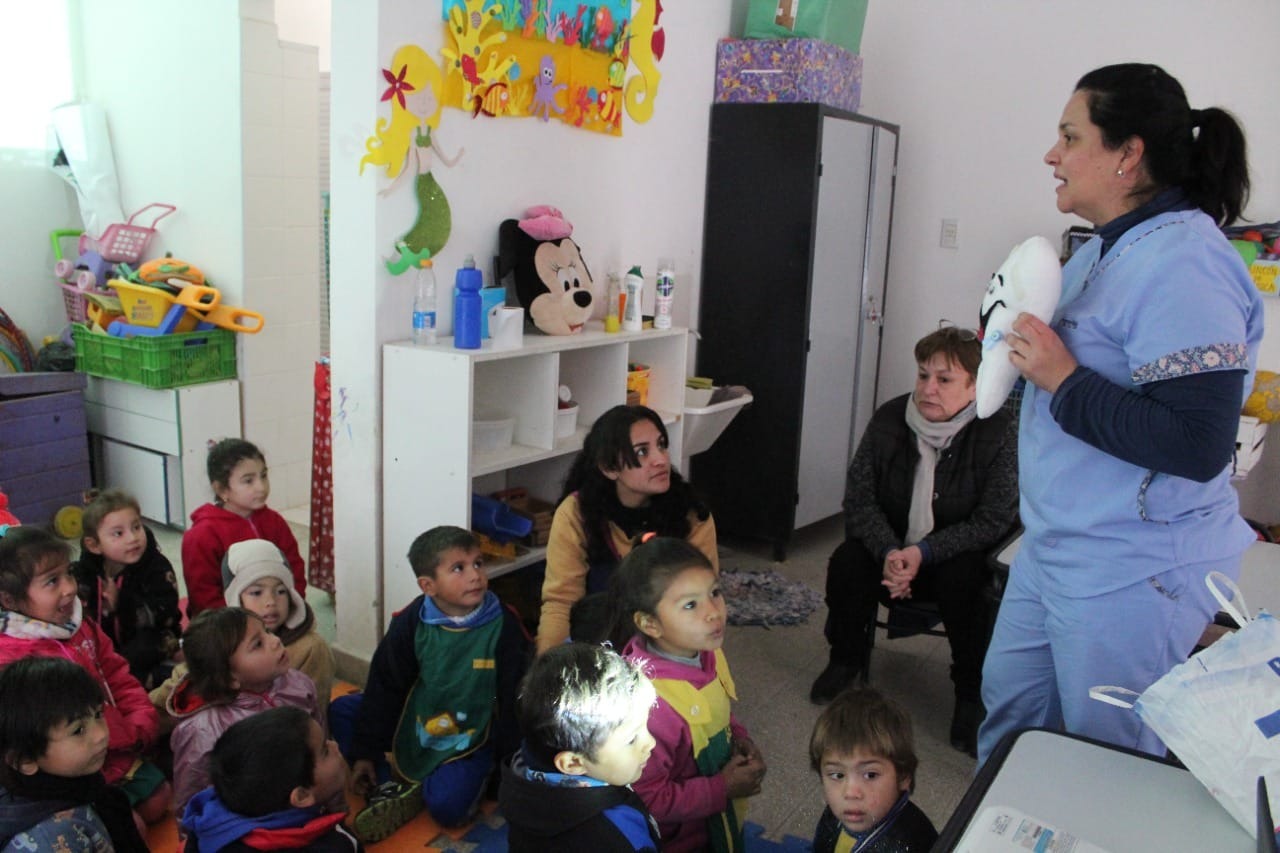 Aprendiendo a cuidar la salud bucal desde temprano