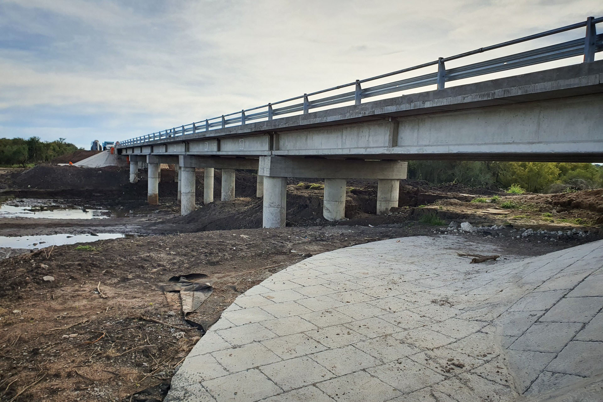 El gobernador Bordet y Bahillo inauguraron el puente que une Bovril con El Solar