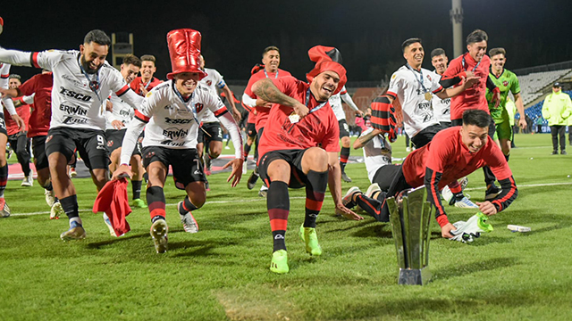 Patronato de Paraná, jugará la Libertadores. Histórico